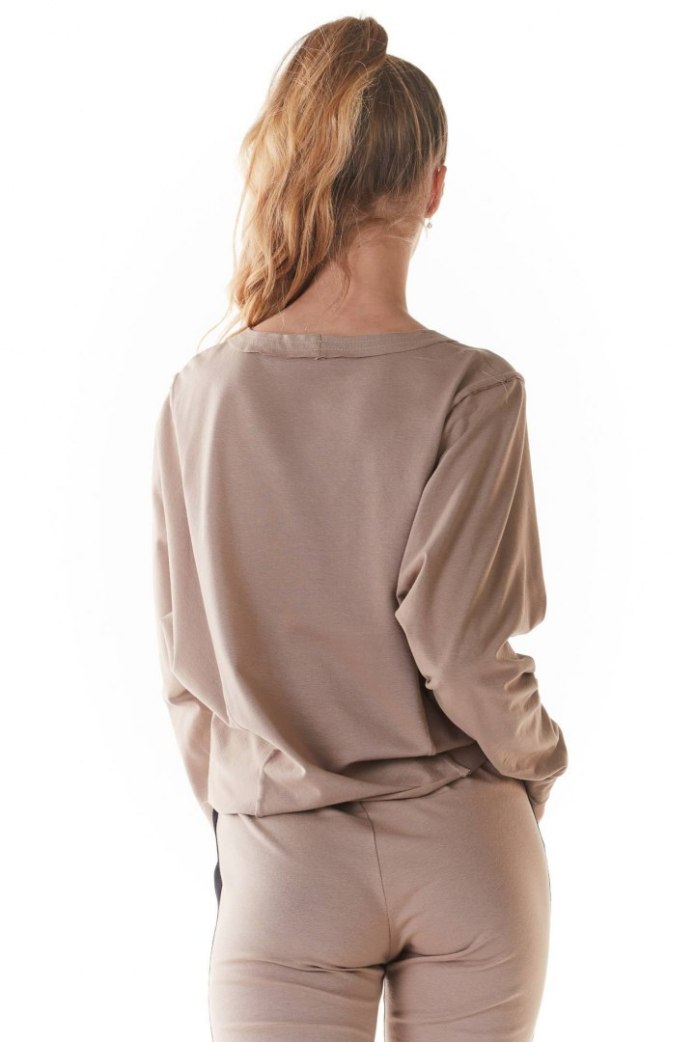 Krótka bluzka damska o szerokim kroju bawełniana beżowa